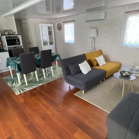 De Luxe De 60m2 Dans 5 Etoiles Puget-sur Argens